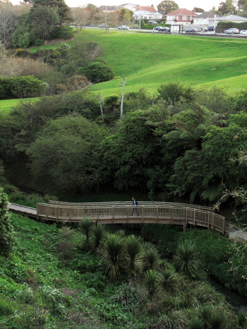 Writer Kennedy Warne recalls looking up at rush-hour traffic creeping home to the western suburbs and thinking, “you have no idea what’s down here, do you?