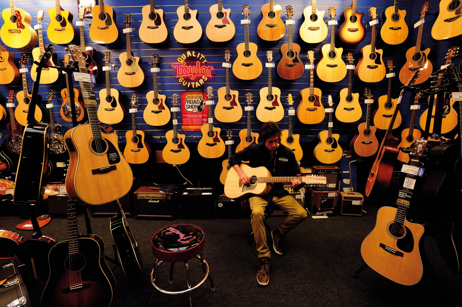 “It’s the best job in the world,” says Jasper Hamlet, tuning a Cole Clark guitar in the guitar room at the Rock Shop. The musical chain store began business in 1986 when English immigrant Mick Webb and his business partner Paul Skipper took over a rundown store on Karangahape Road. Today the Rockshop has 22 stores nationwide employing around 200 staff.