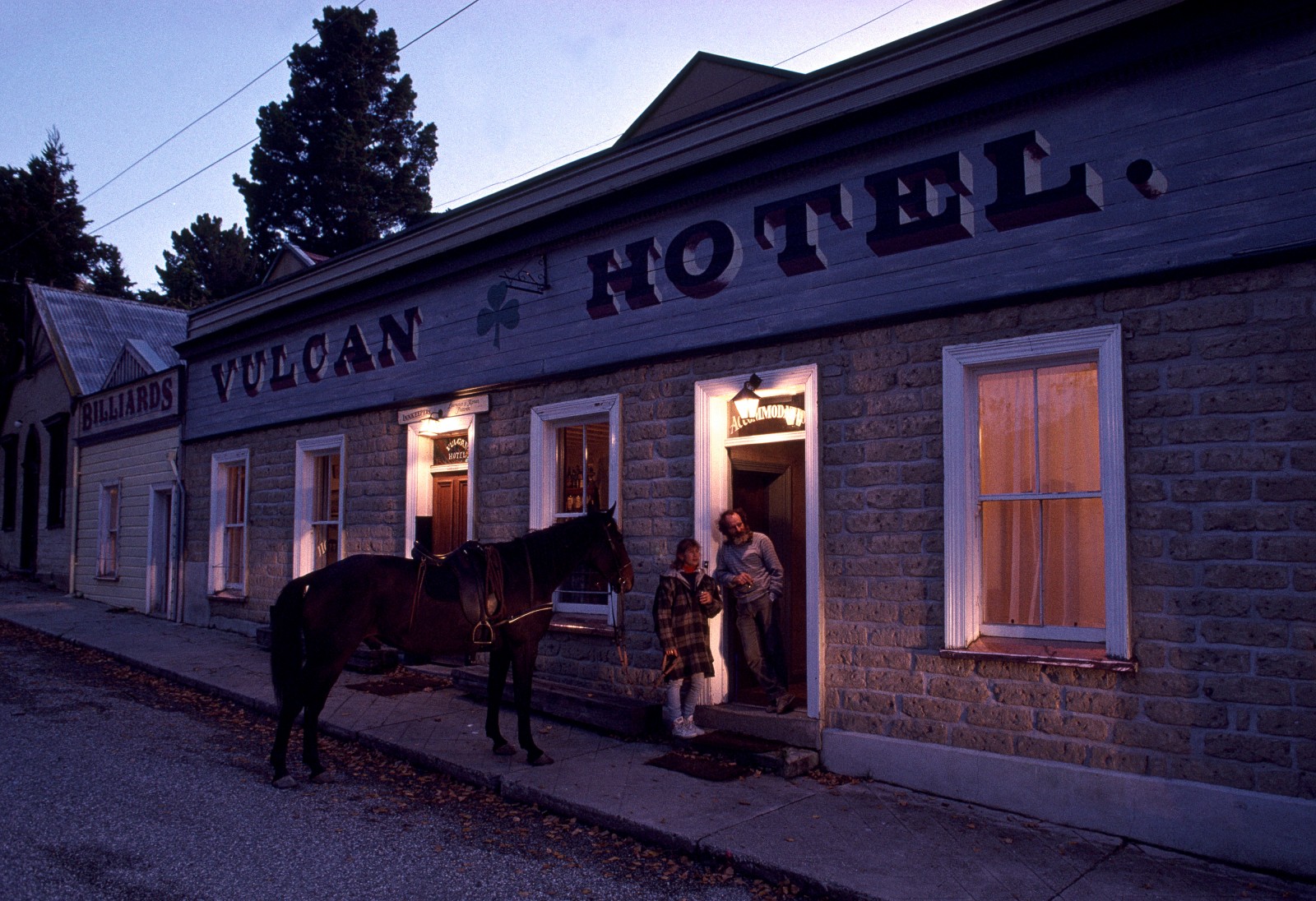 19_EarthBuildings_01 Buill in 1882 to provide refreshment for thousands of thirsty gold miners, the Vulcan Hotel in St Bathans, Central Otago, now caters to a resident population of just 13. Visitors and travellers keep the adobe brick tavern alive, stopping in for a pint and a chat, and perhaps meeting the Vulcan's only permanent guest-a ghost. Adobe (sun-dried brick) was a common building material for settlers in Otago and Marlborough, regions with a dry climate and a shortage of trees.
