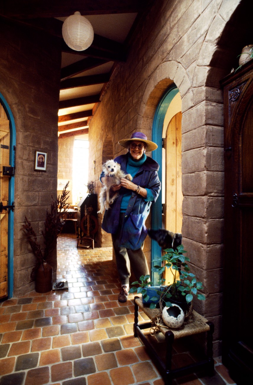19_EarthBuildings_02 "Earth houses nourish the soul," says Jenny Wallace, whose pressed brick home on Waiheke Island "took one year to build and 25 years to dream." Completed in 1992, the home is made of soil from a local quarry, formed into 30-centimetre-square soil-cement bricks on site. To protect the interior walls against chipping, a soil slurry wash was painted over the bricks. Jenny is delighted with the effect, and with the way she was able to design the house-down to the last arch and recess-around her own needs. "In a way, you don't build an earth house, you let it grow." Earth's inherent flexibility is shown to good effect in artistic flourishes in Richard and Bella Walker's home (see illustrations).