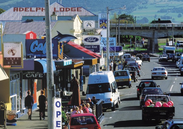 In downtown Kaikoura (top), services such as the bank and garage jostle for space with cafés and souvenir shops (below). Locals mutter about the difficulty of finding a parking place, and there are worries about how the resident population of 2000 might fund sewerage and water for a rising tide of visitors that now exceeds one million a year. That said, no one is complaining about the money tourism is bringing in, estimated to exceed $35 million a year.