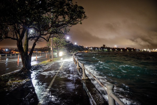 Like throwing a double six, when spring tides coincide with north-east gales, Auckland’s Tamaki Drive—an important commuter route between the city and the eastern bay suburbs—gets it in the neck. As sea levels rise, the odds of that combination will increase. A rise of 0.4 metres, expected by mid-century, will make what is currently a 1-in-100-year flooding event an annual occurrence. 