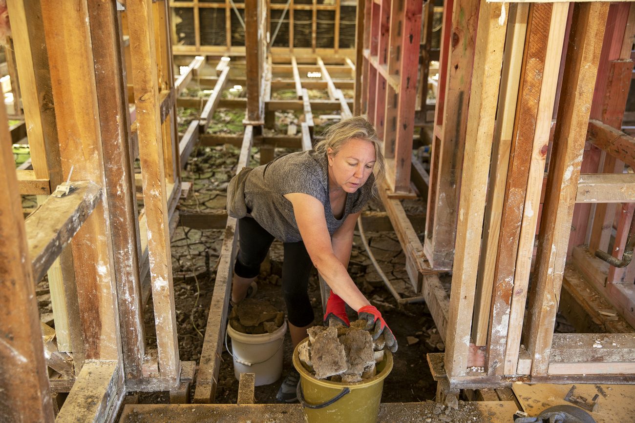 nzgeo186_siltcrews_inthefield